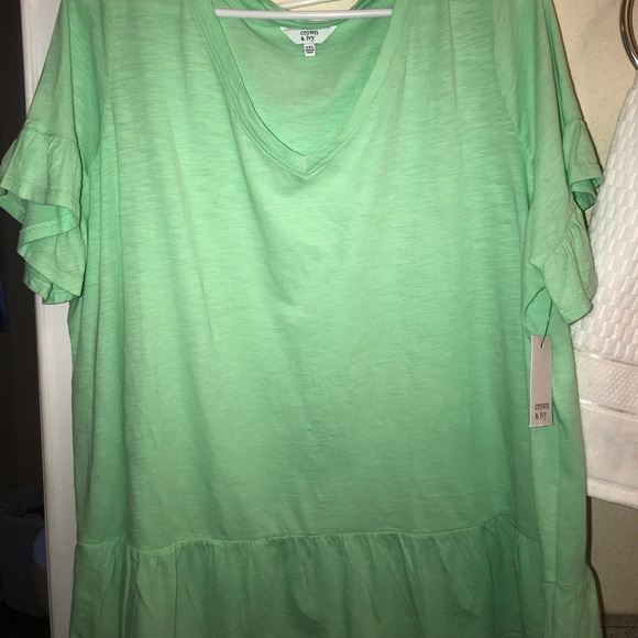 Crown & Ivy shirt - Picture 1 of 1